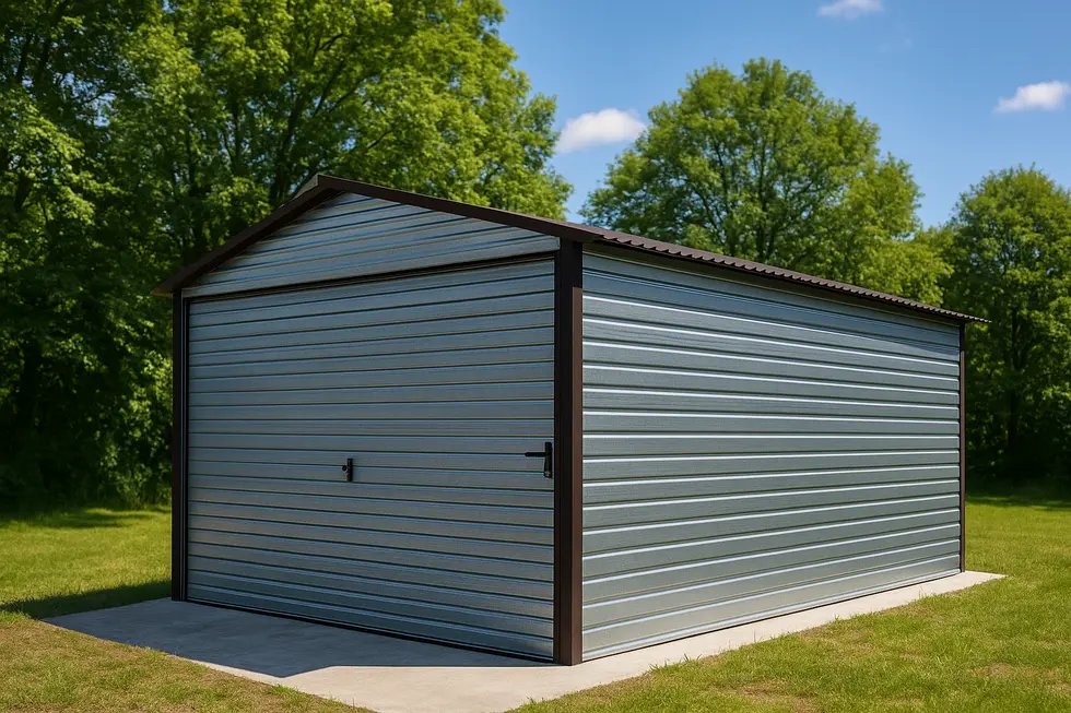 Garaż blaszany otoczony naturą, przedstawiający jego wykorzystanie w ogrodzie.